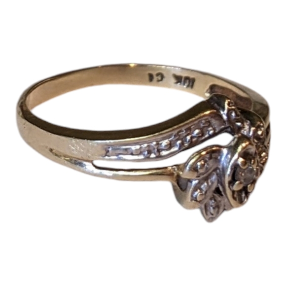 Vintage 10K Gold 6.5 Size Ring with Diamond Clusters Gorgeous 🥰 piece - Picture 4 of 15